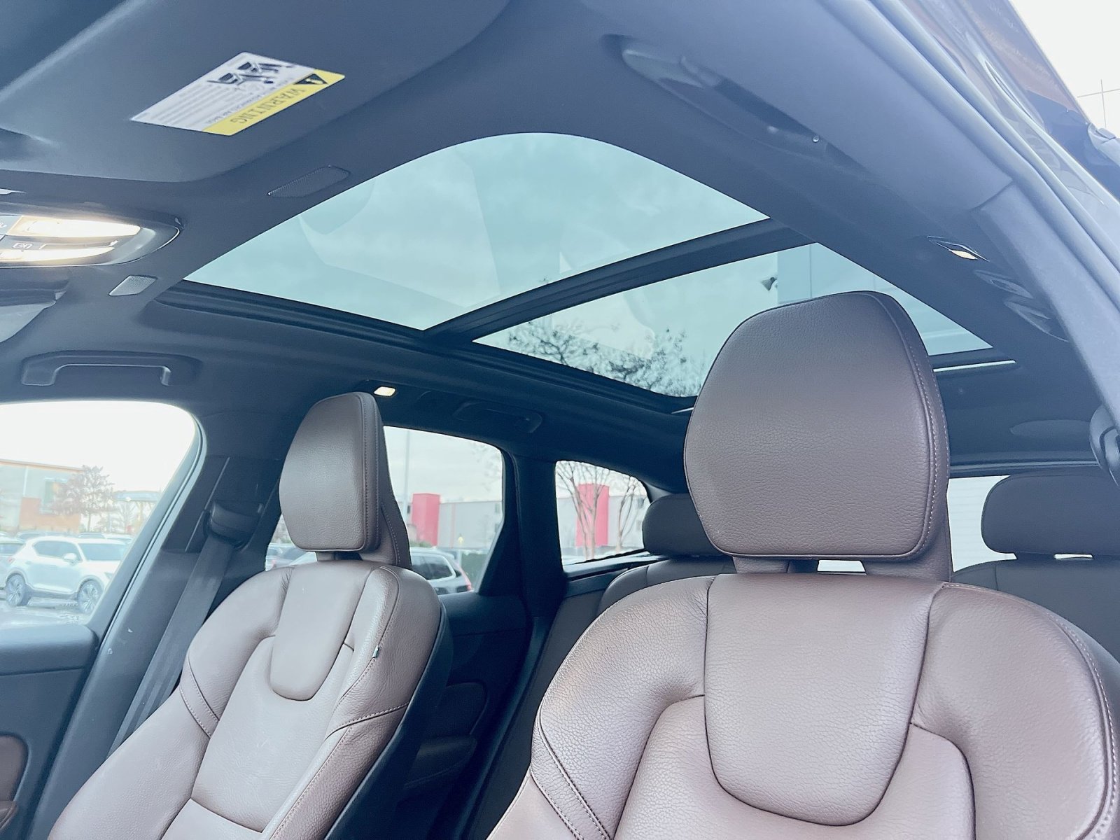 Used 2023 Volvo XC60 B5 Plus w/ Climate Package image 23