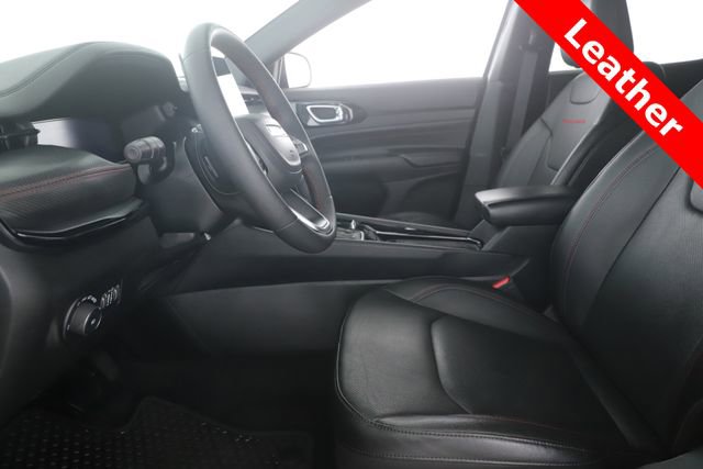 Used 2024 Jeep Compass Trailhawk w/ Trailhawk Elite Group image 16