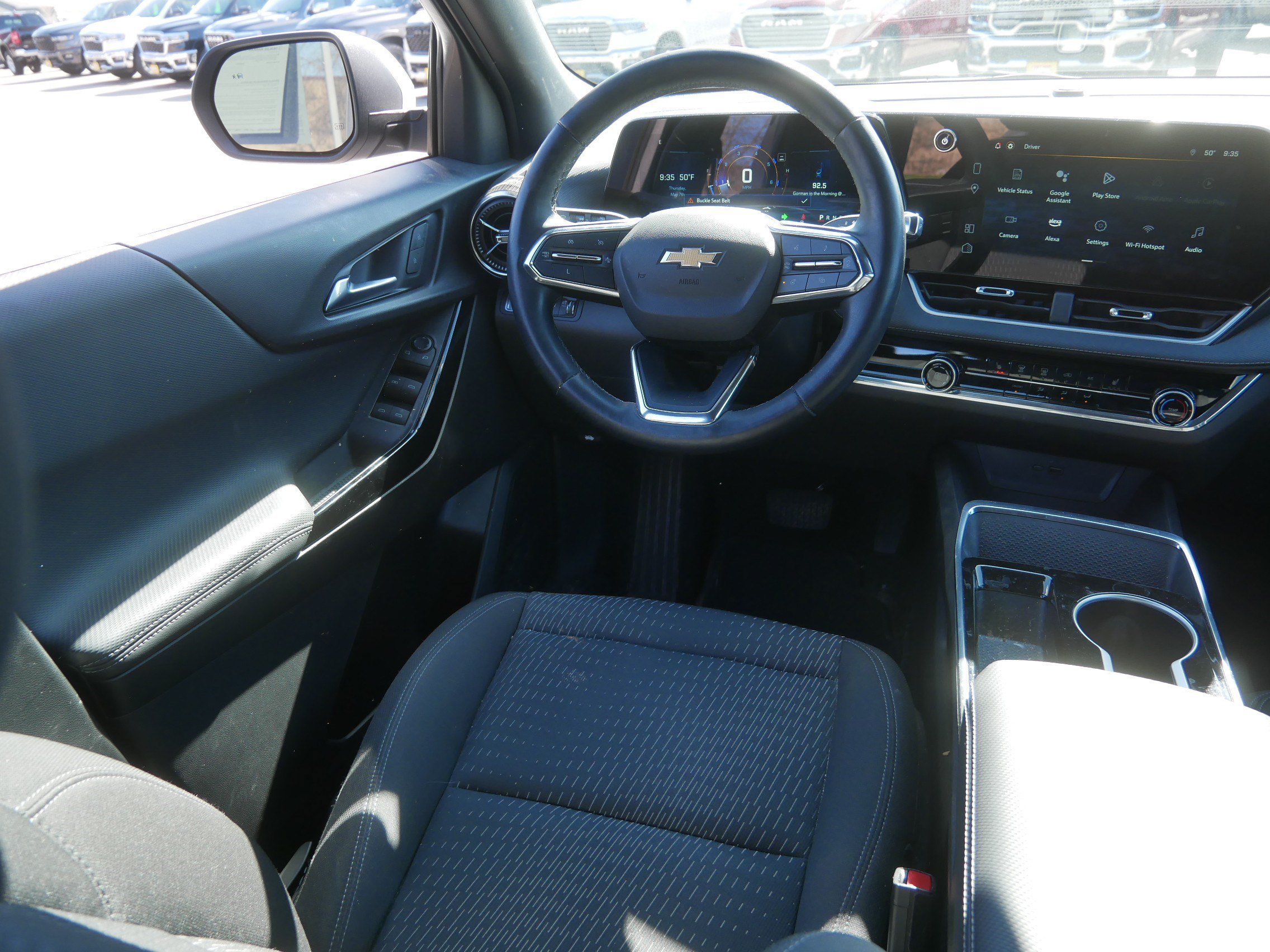 Used 2025 Chevrolet Equinox LT w/ Safety and Technology Package AWD/4WD image 9