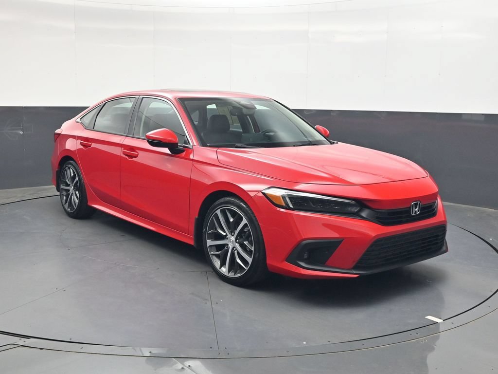 Used 2022 Honda Civic Touring image 2
