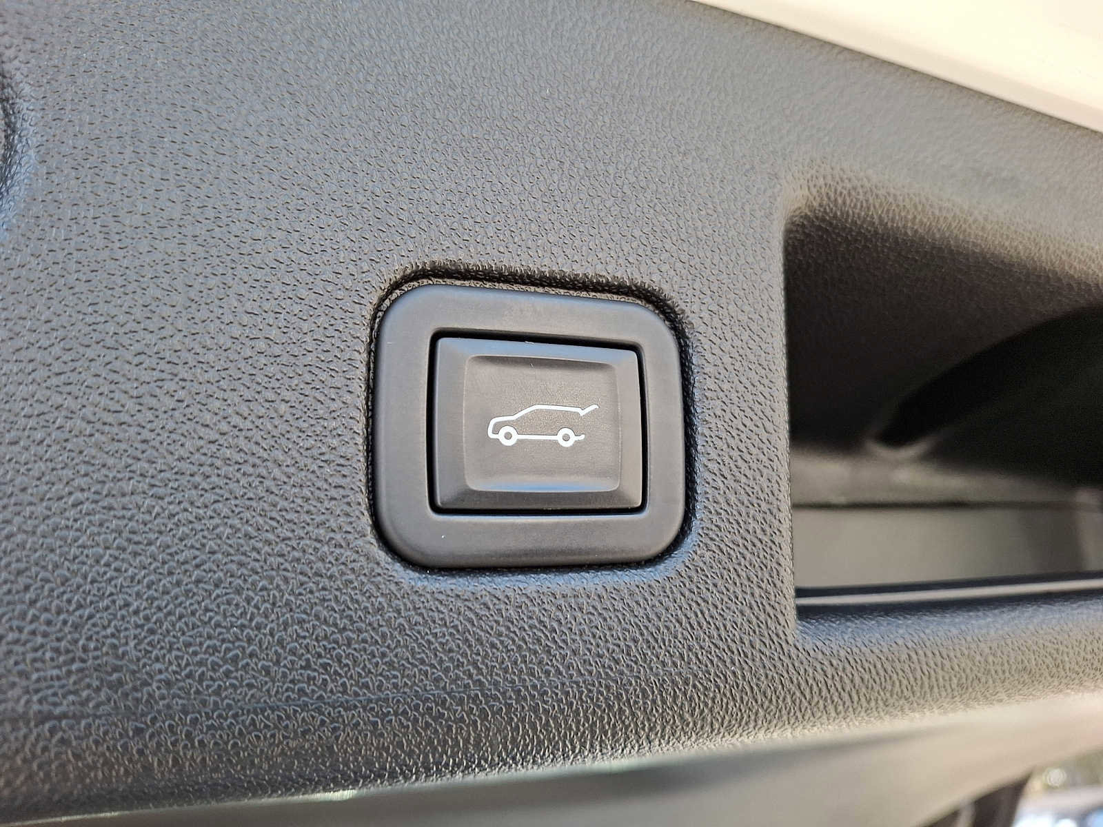 Used 2020 Chevrolet Equinox Premier AWD/4WD image 29