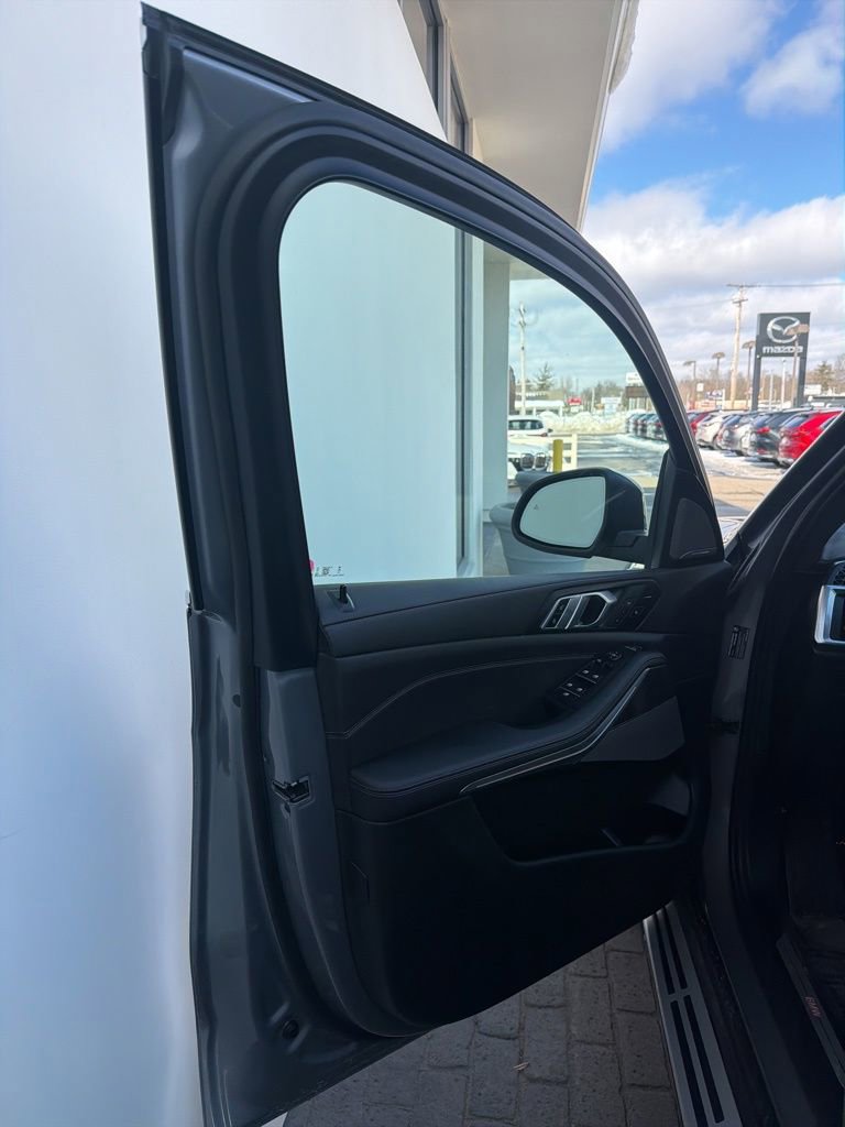 Used 2026 BMW X5 xDrive40i image 26