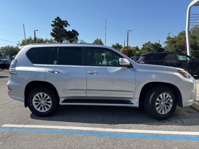 Used 2014 Lexus GX 460 w/ Premium Package AWD/4WD image 3