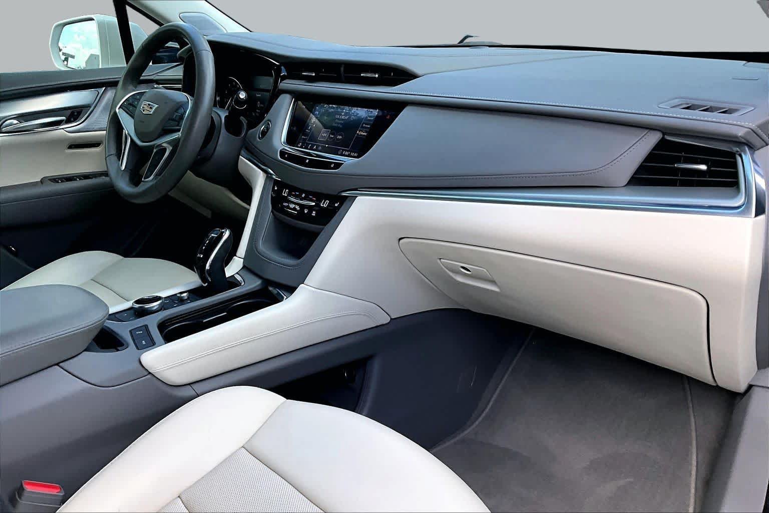 Used 2020 Cadillac XT5 Premium Luxury FWD image 19