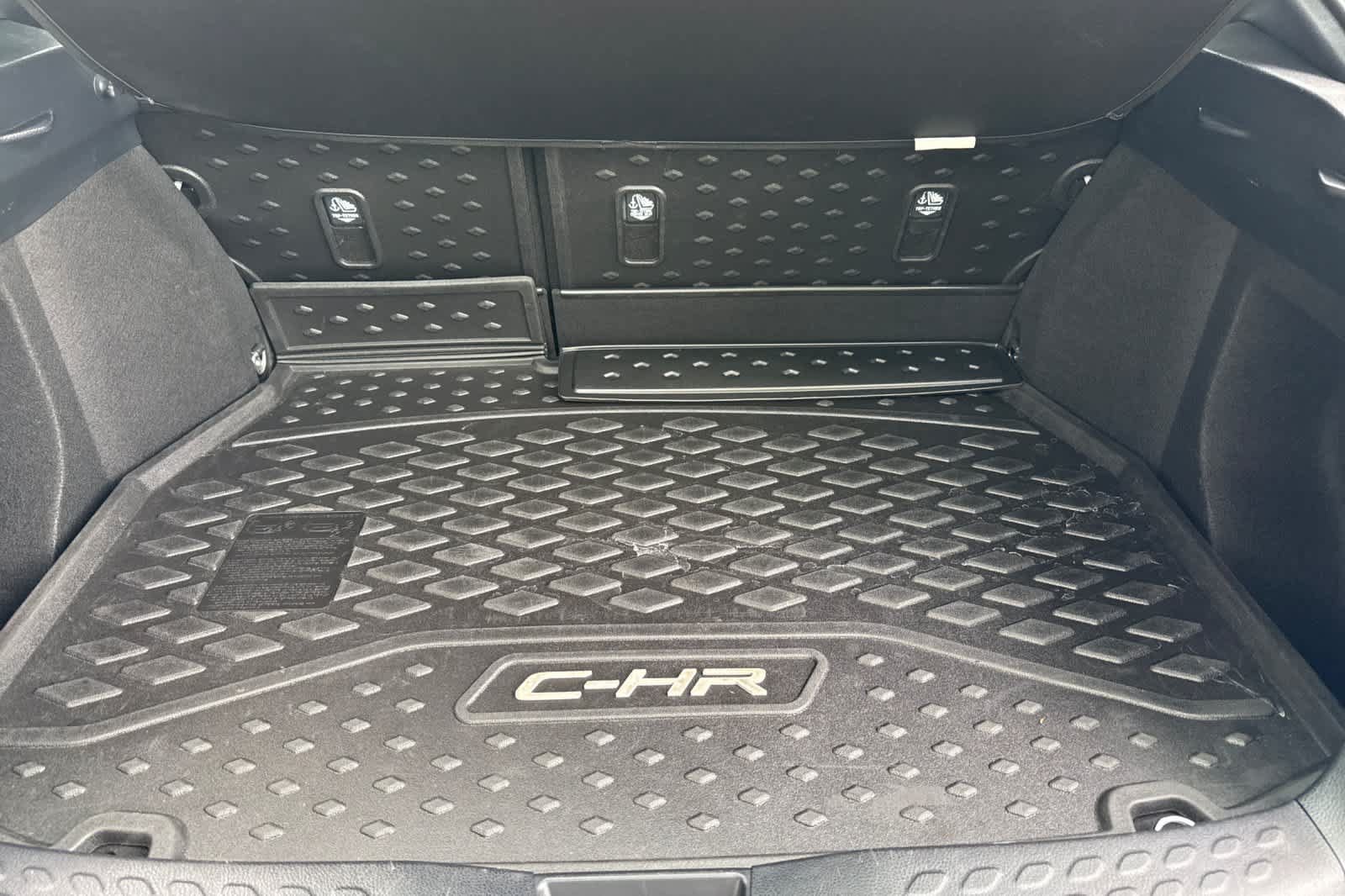 Used 2022 Toyota C-HR Limited FWD image 15