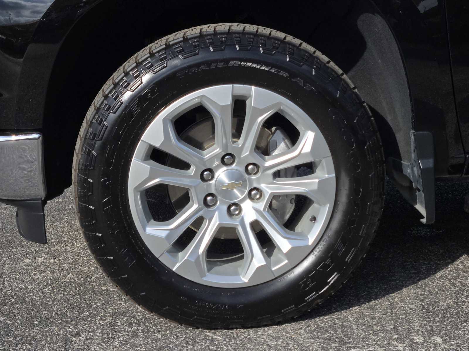 Certified 2024 Chevrolet Silverado 1500 LTZ AWD/4WD image 14