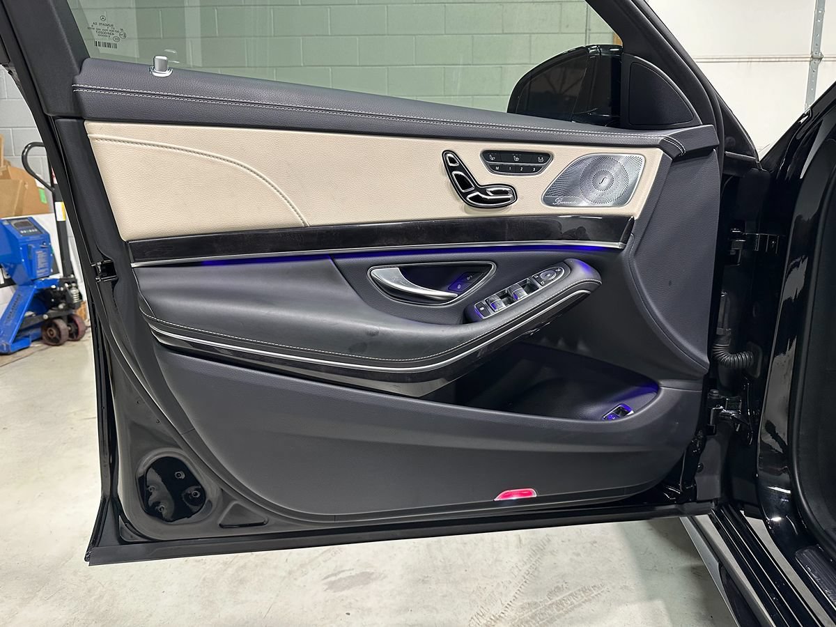 Used 2020 Mercedes-Benz S 560 4MATIC Sedan image 24
