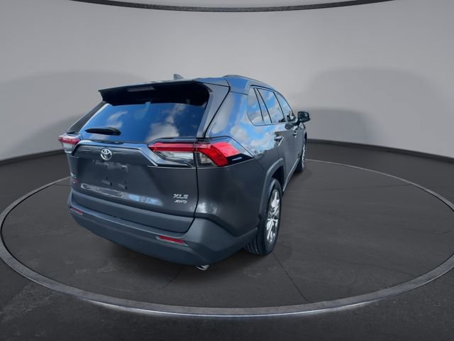 Used 2023 Toyota RAV4 XLE Premium image 14