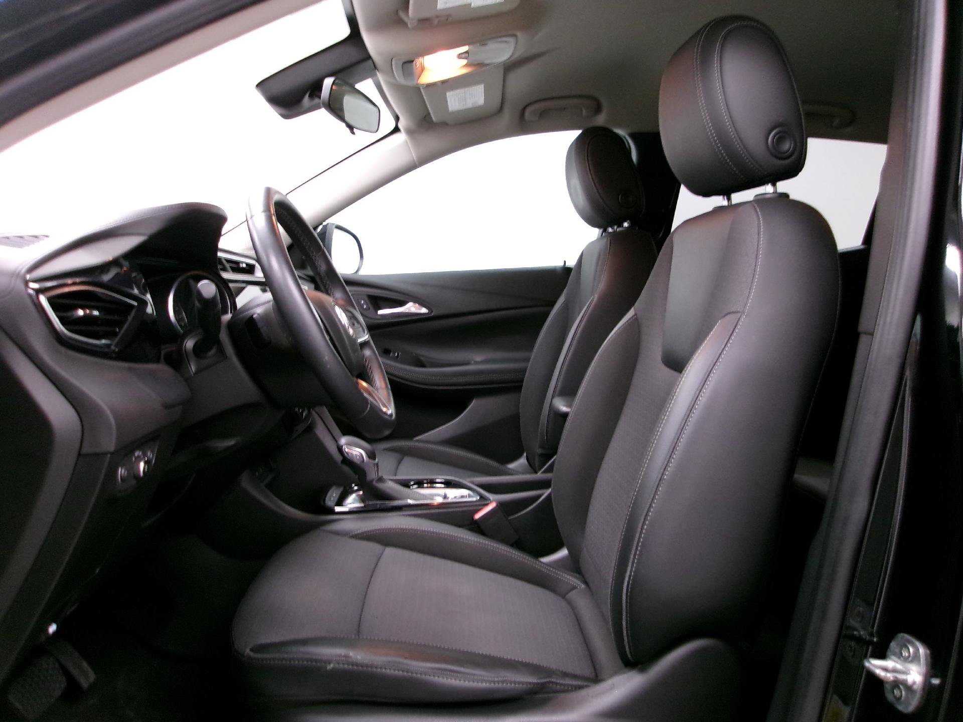 Used 2022 Buick Encore GX Select AWD/4WD image 8