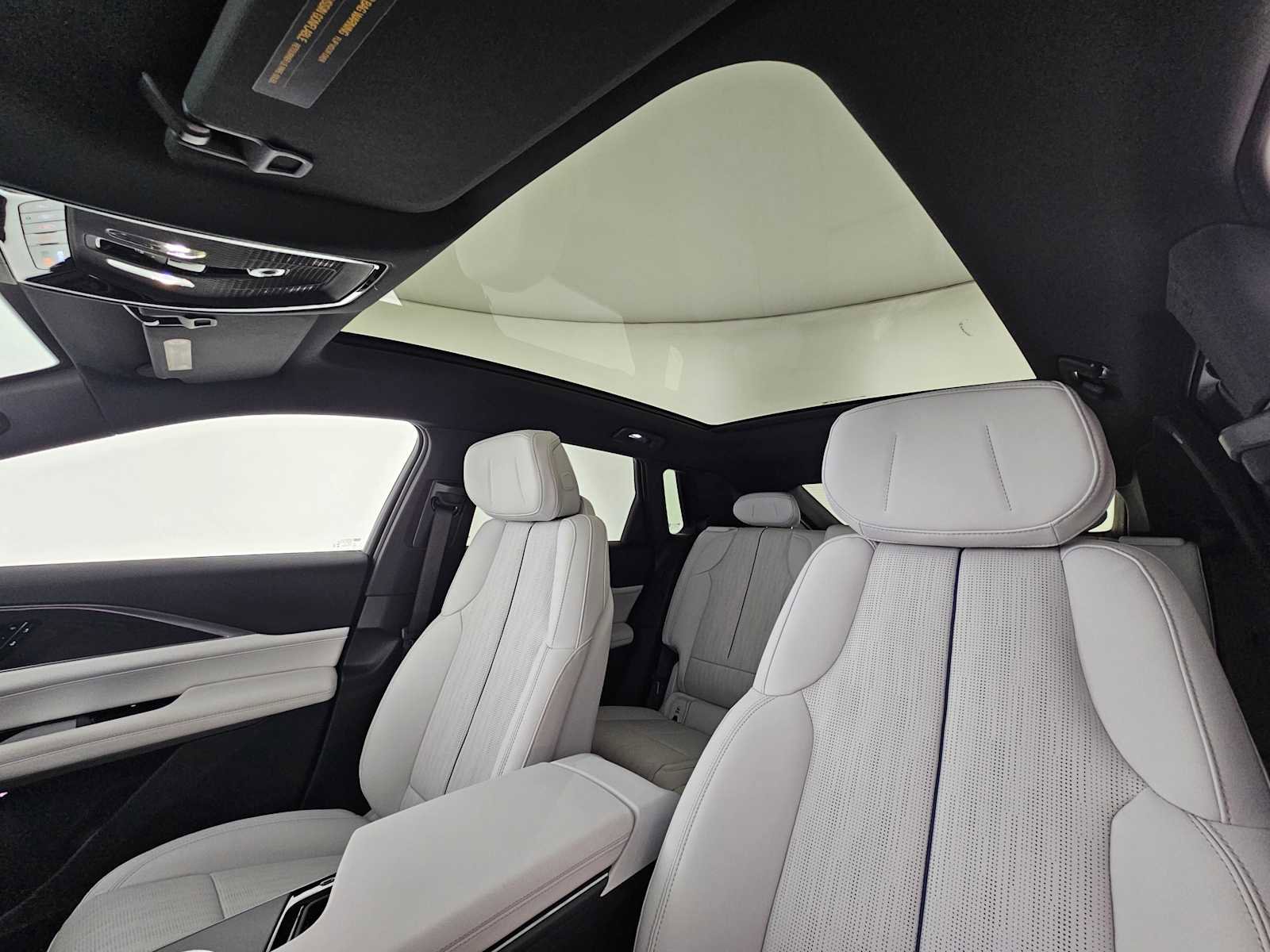 Used 2026 Cadillac Lyriq Luxury w/ LPO, Floor Liner Package image 22