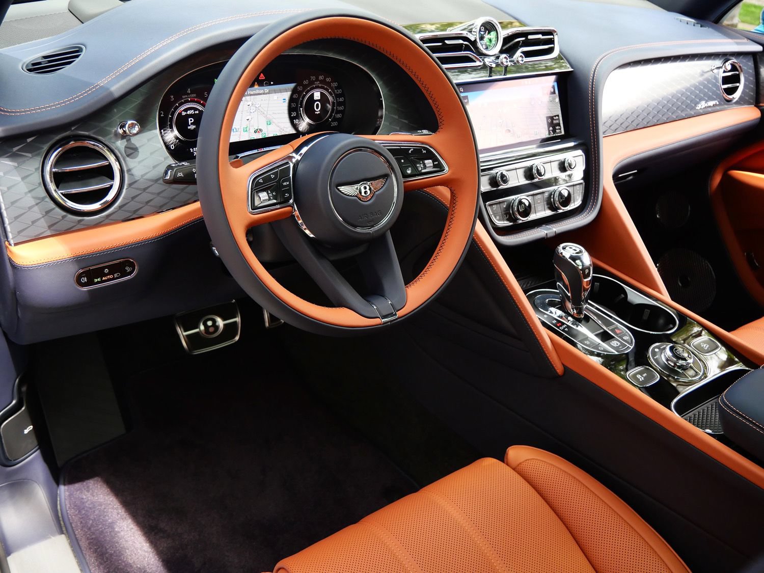 New 2026 Bentley Bentayga Extended Wheelbase AWD/4WD image 13