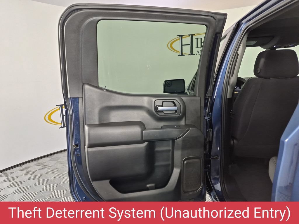 Certified 2020 Chevrolet Silverado 1500 Custom w/ Custom Value Package AWD/4WD image 27