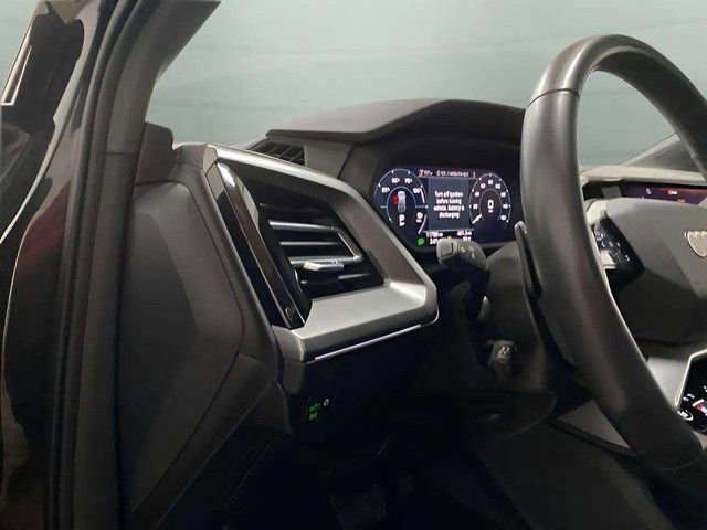 Used 2024 Audi Q4 e-tron Premium w/ Convenience Package image 35