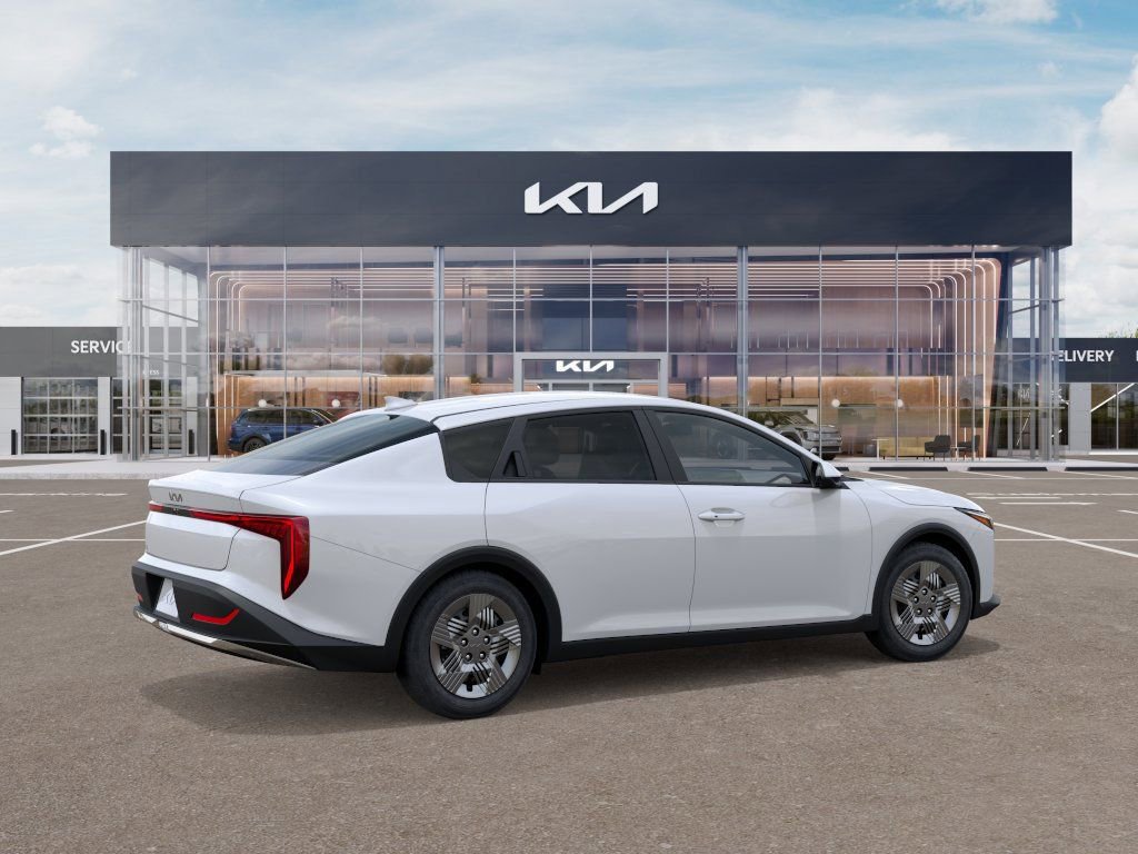 New 2026 Kia K4 LX image 6