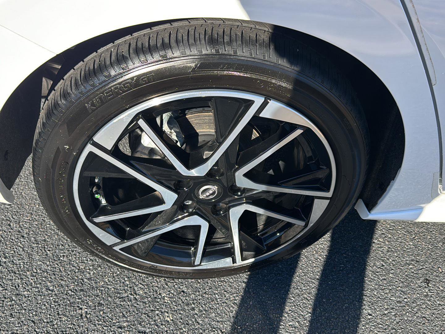 Used 2024 Nissan Sentra SR w/ SR Premium Package image 34