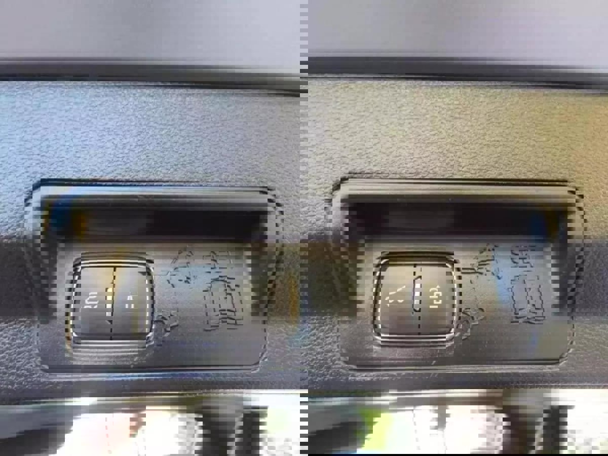 Used 2020 Ford Explorer Limited image 8