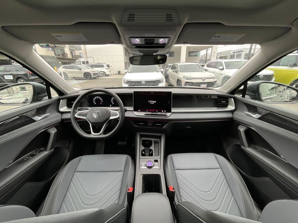 New 2026 Volkswagen Tiguan SE image 15