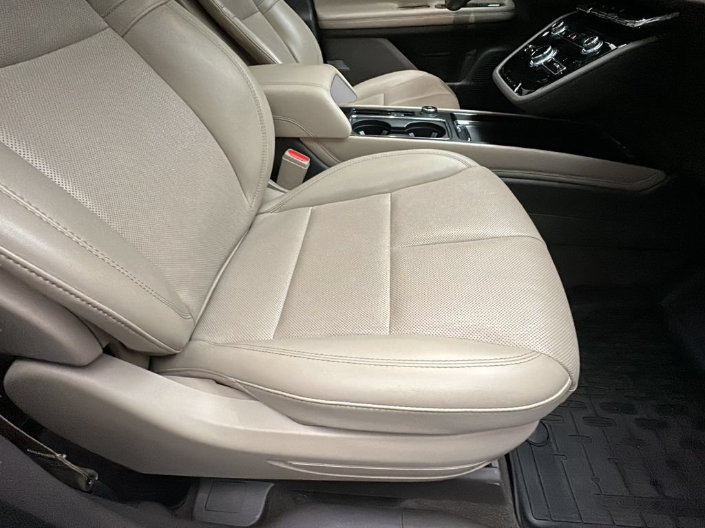Used 2021 Lincoln Corsair AWD w/ Sport Package image 20