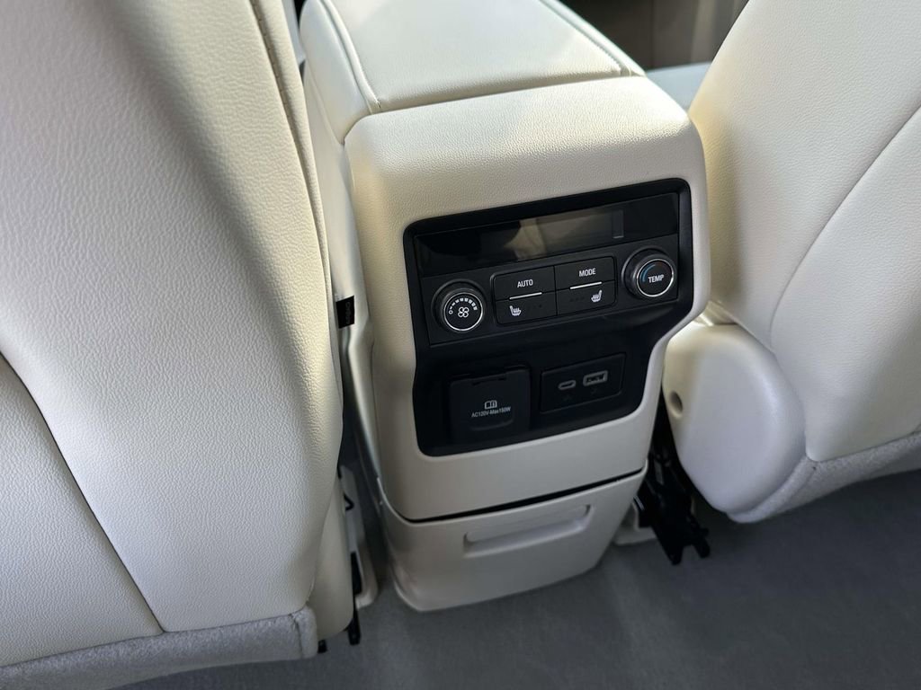 Certified 2023 GMC Acadia Denali w/ Denali Ultimate Package image 15