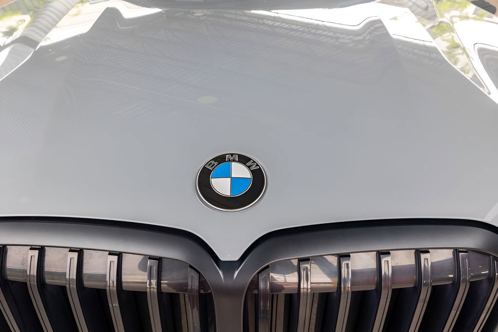 Used 2023 BMW X7 xDrive40i w/ Executive Package AWD/4WD image 16