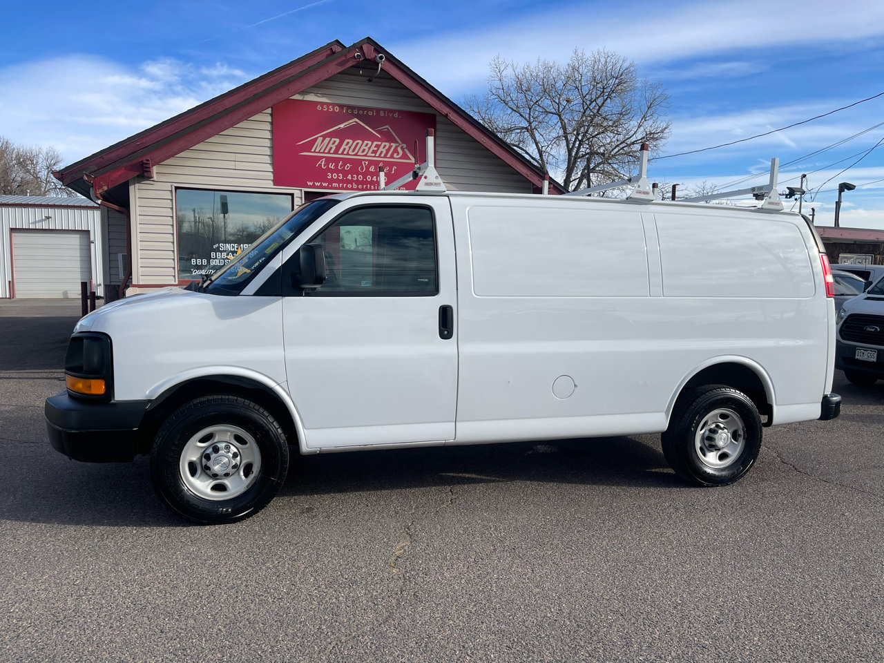 Used 2015 Chevrolet Express 2500 image 5