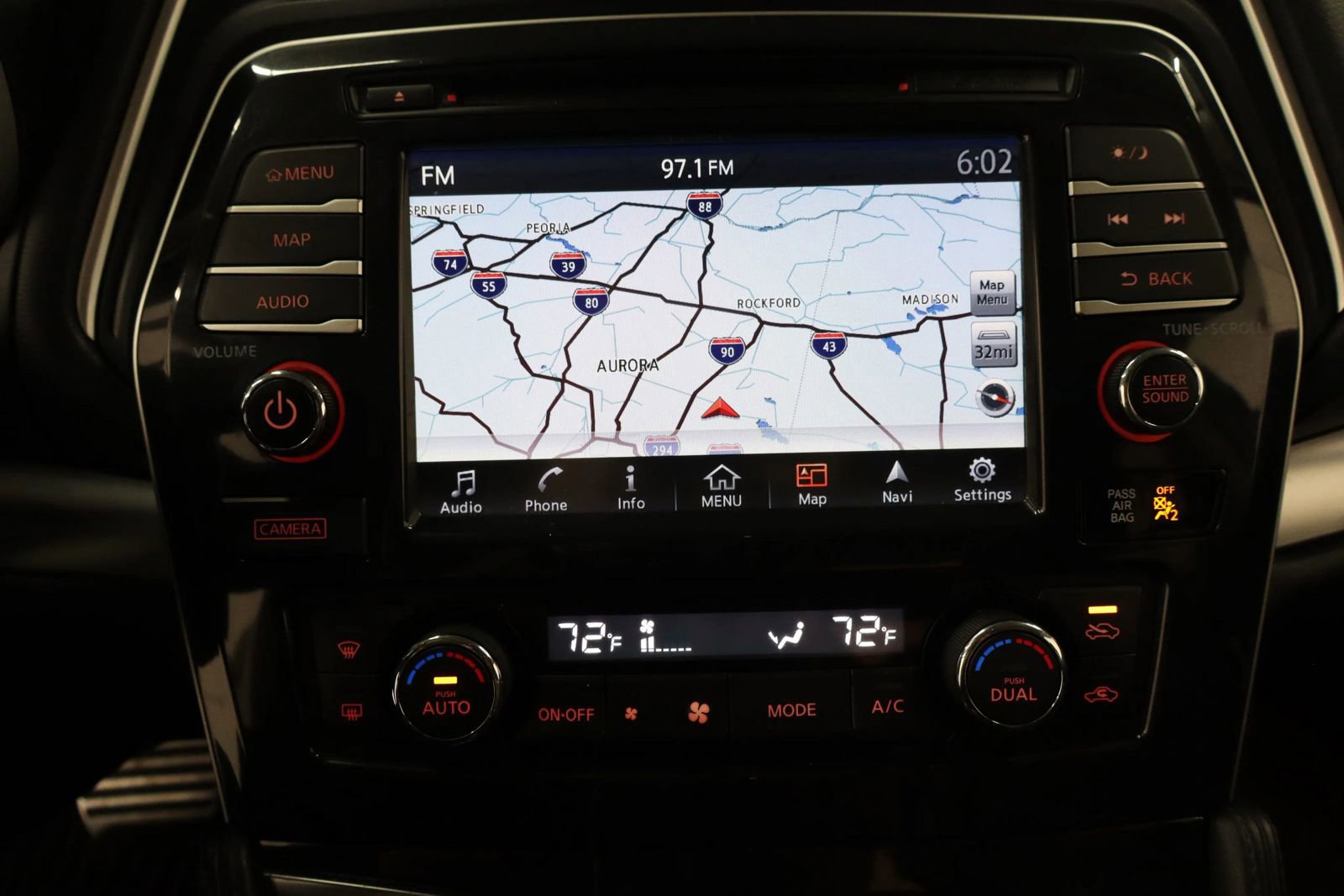 Used 2017 Nissan Maxima SR w/ Midnight Edition image 17