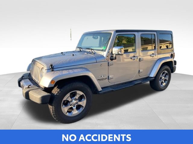 Used 2017 Jeep Wrangler Unlimited Sahara AWD/4WD image 9