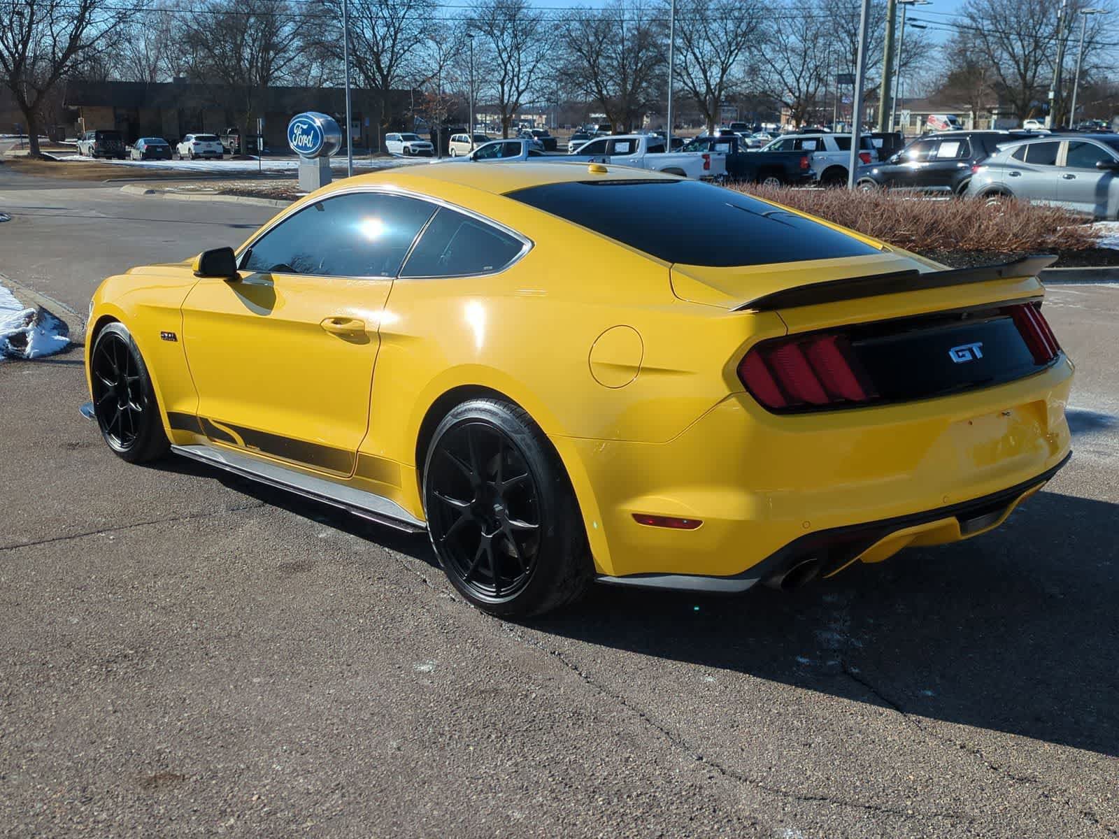 Used 2015 Ford Mustang GT Premium w/ GT Performance Package RWD image 6