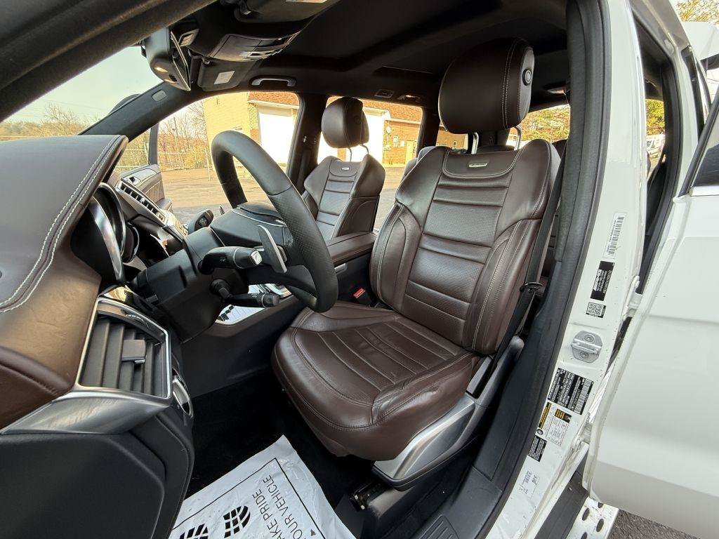 Used 2015 Mercedes-Benz GL 63 AMG 4MATIC image 14