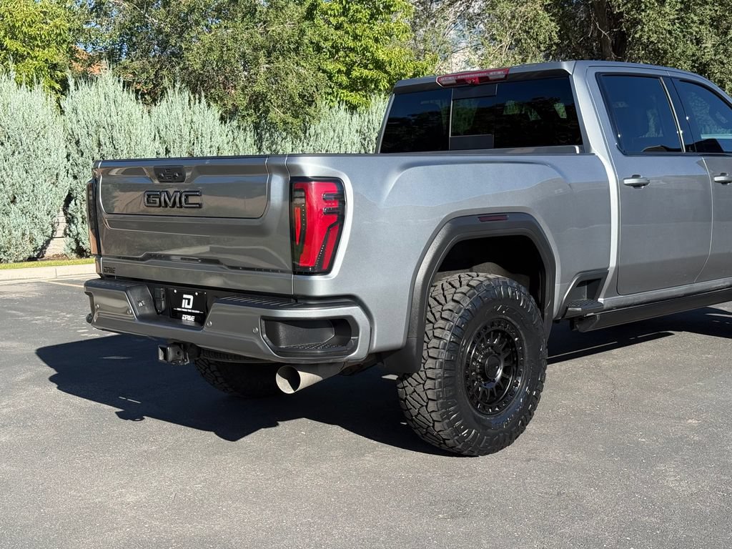 Used 2024 GMC Sierra 2500 AT4 w/ AT4 Premium Plus Package AWD/4WD image 10
