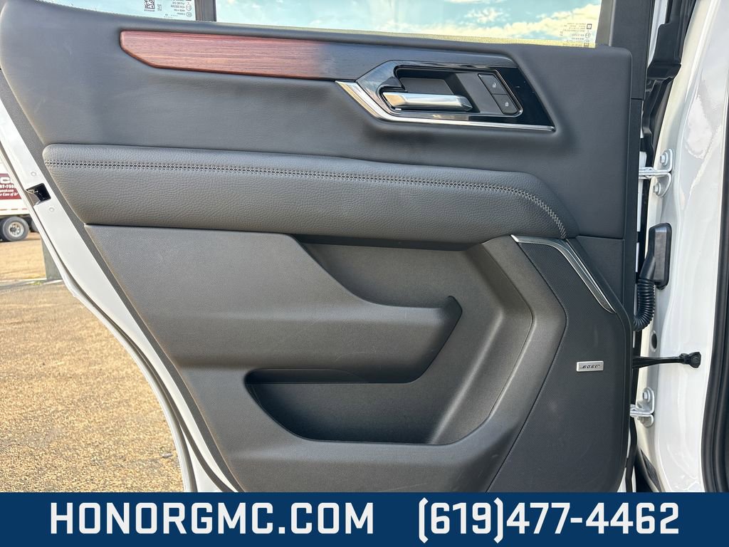 Used 2025 GMC Yukon Denali image 19