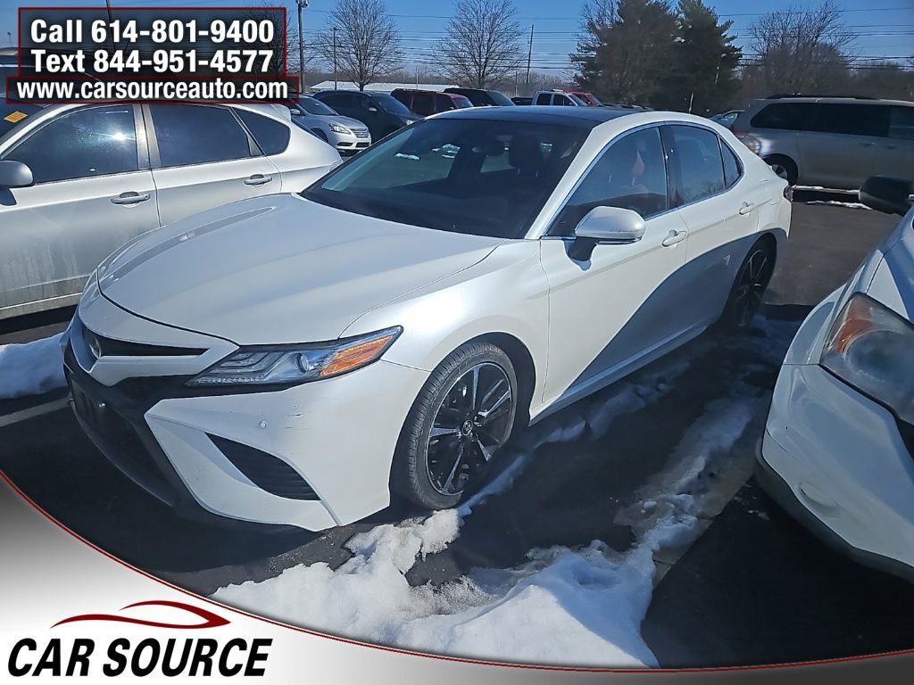Used 2018 Toyota Camry XSE image 1