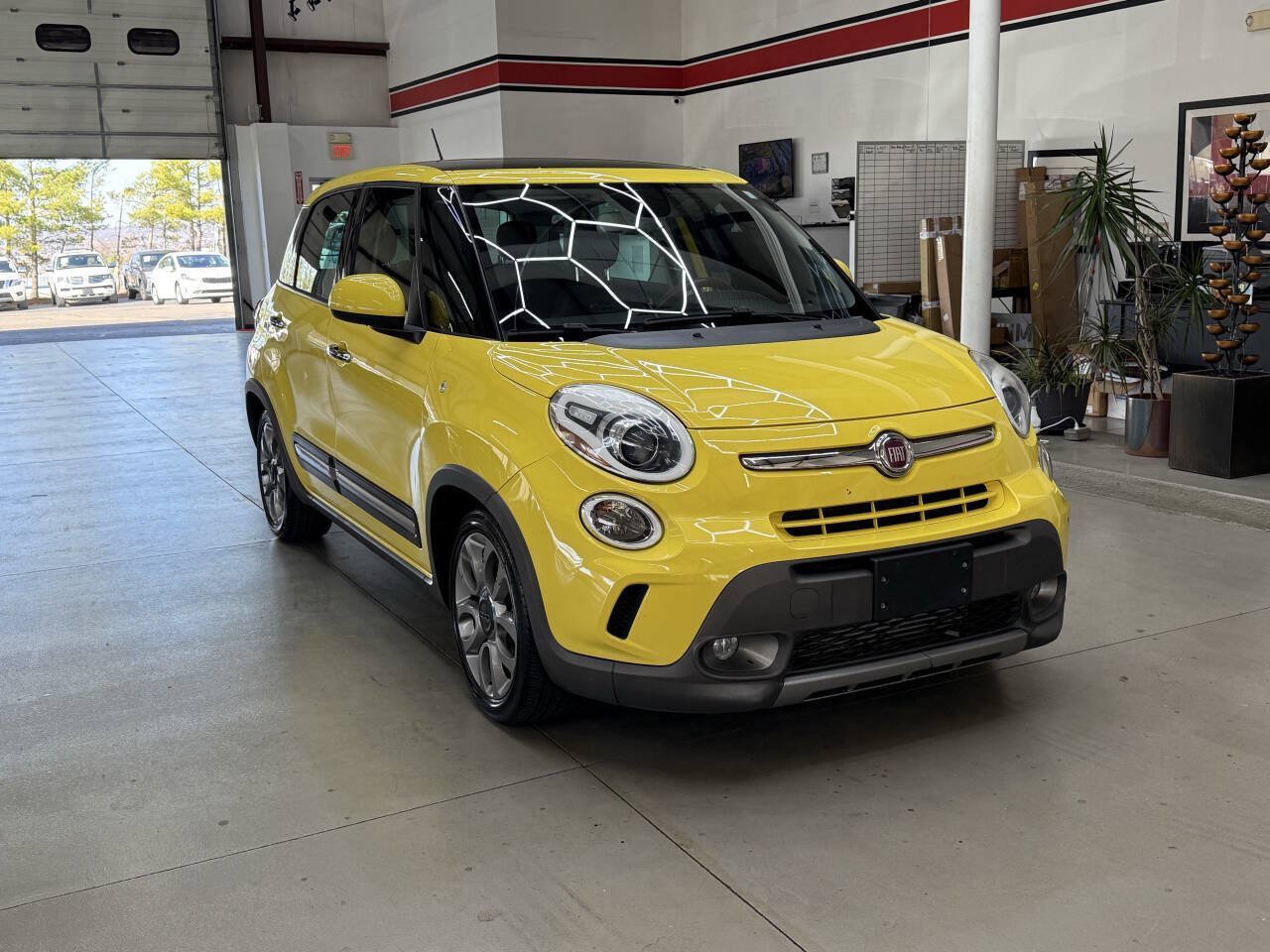 Used 2016 FIAT 500L Trekking FWD image 2
