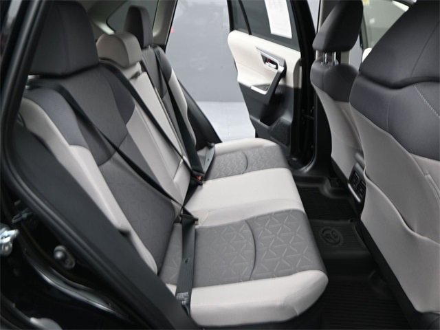 Used 2025 Toyota RAV4 XLE image 14