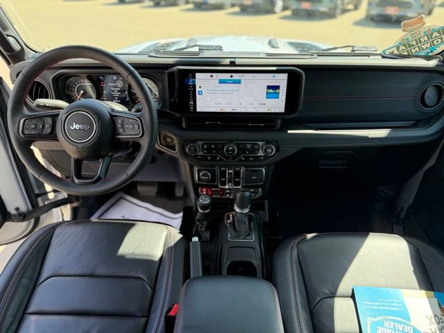 Used 2024 Jeep Gladiator Rubicon AWD/4WD image 4