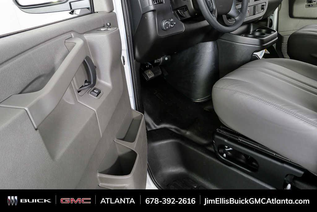 New 2025 GMC Savana 2500 w/ Driver Convenience Package RWD image 5