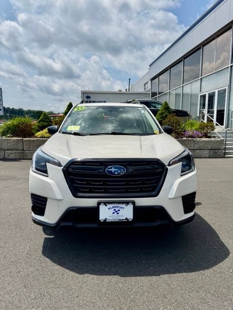 Used 2023 Subaru Forester AWD/4WD image 2