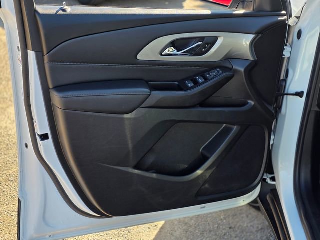Used 2023 Chevrolet Traverse LT image 19