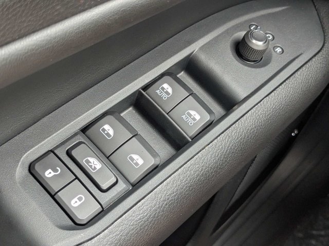 New 2026 Jeep Compass Latitude AWD/4WD image 25