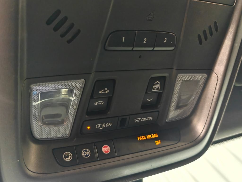 Used 2019 Cadillac XT4 Sport w/ Cold Weather Package FWD image 9