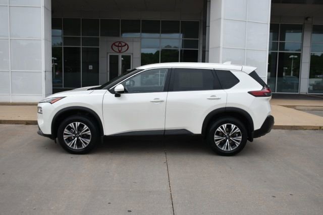 Used 2023 Nissan Rogue SV AWD/4WD image 2