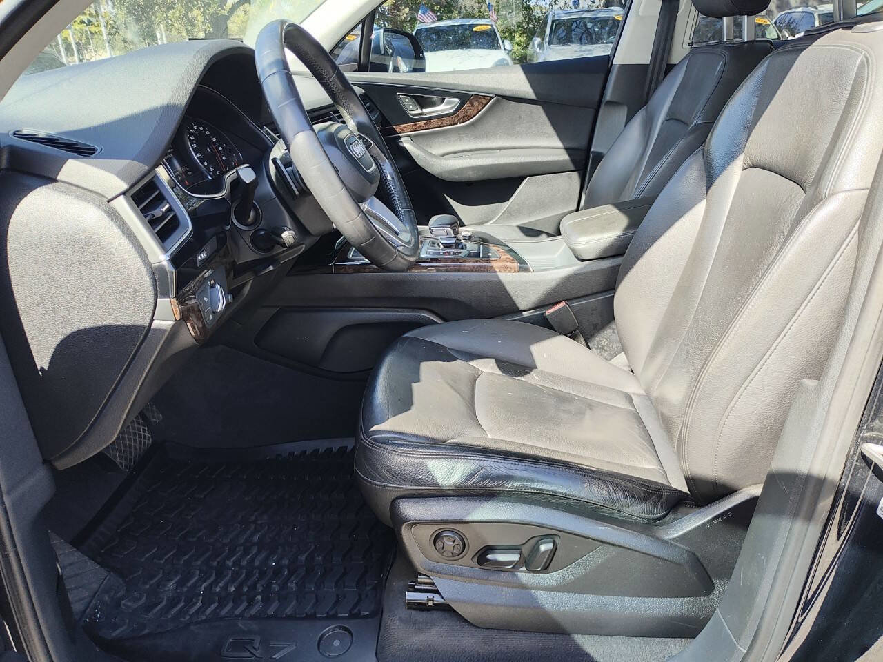 Used 2017 Audi Q7 3.0T Premium image 27
