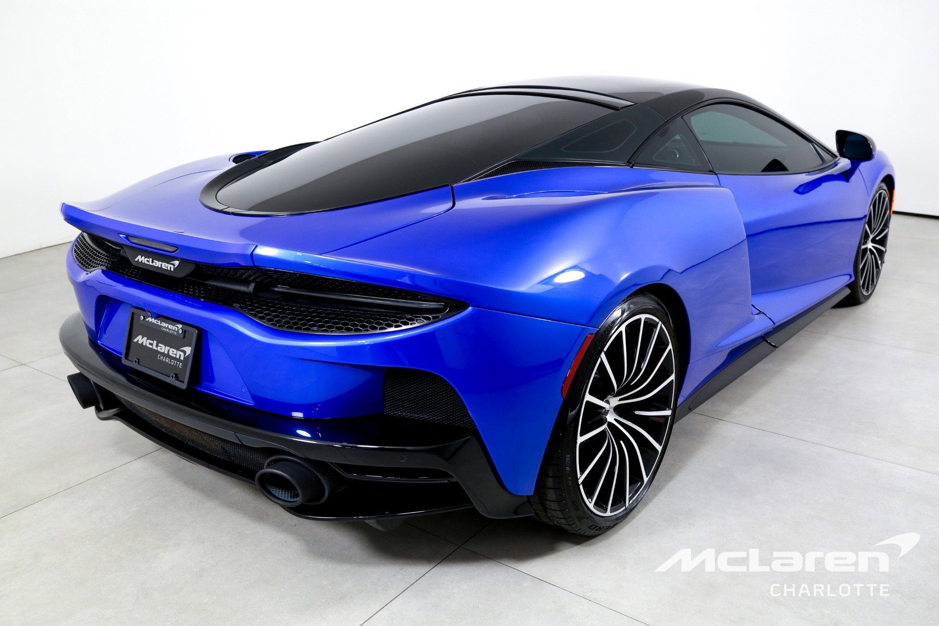 Used 2021 McLaren GT image 9