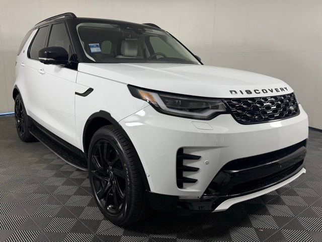 Certified 2025 Land Rover Discovery Dynamic SE AWD/4WD image 12