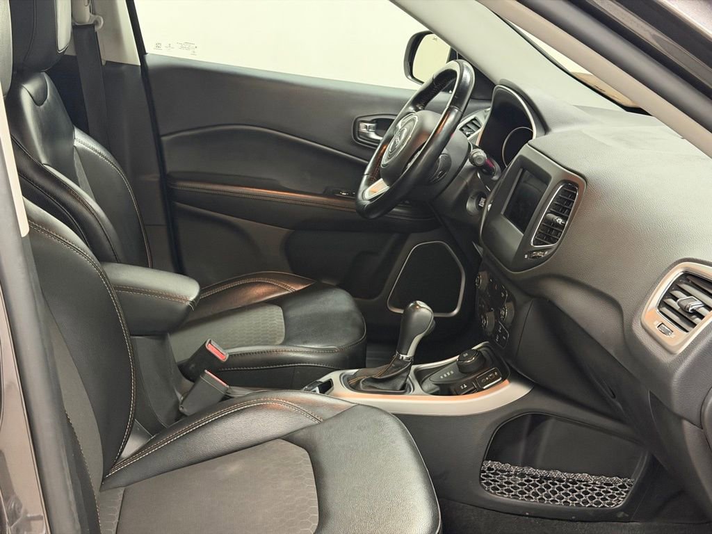 Used 2020 Jeep Compass Latitude w/ Cold Weather Group image 22