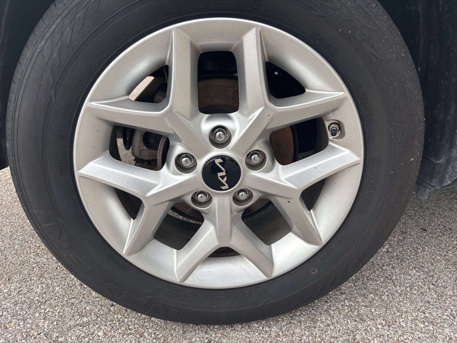 Used 2025 Kia Soul LX w/ LX Technology Package FWD image 27