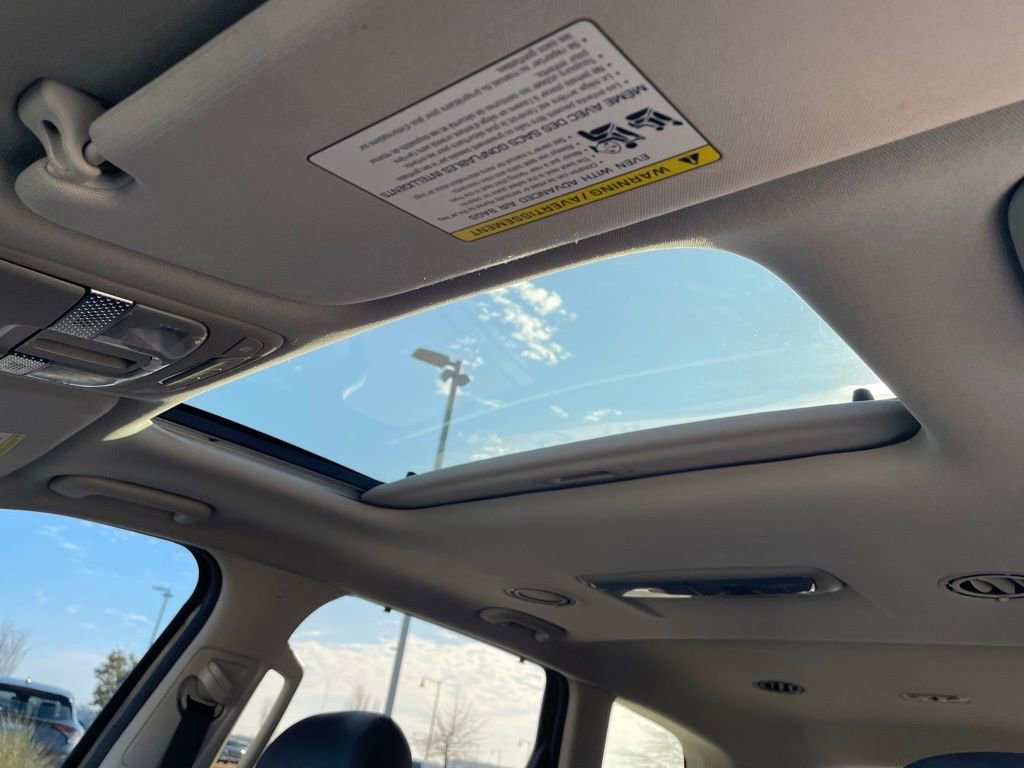 Used 2022 Kia Telluride EX w/ EX Premium Package image 25