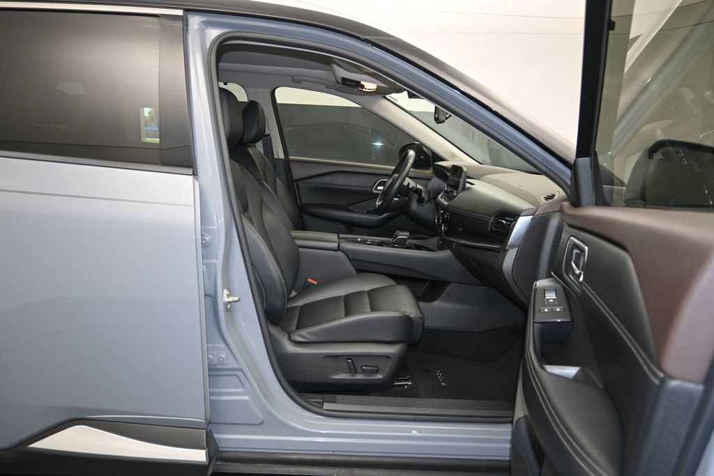 Used 2021 Nissan Rogue SL w/ Premium Package FWD image 28