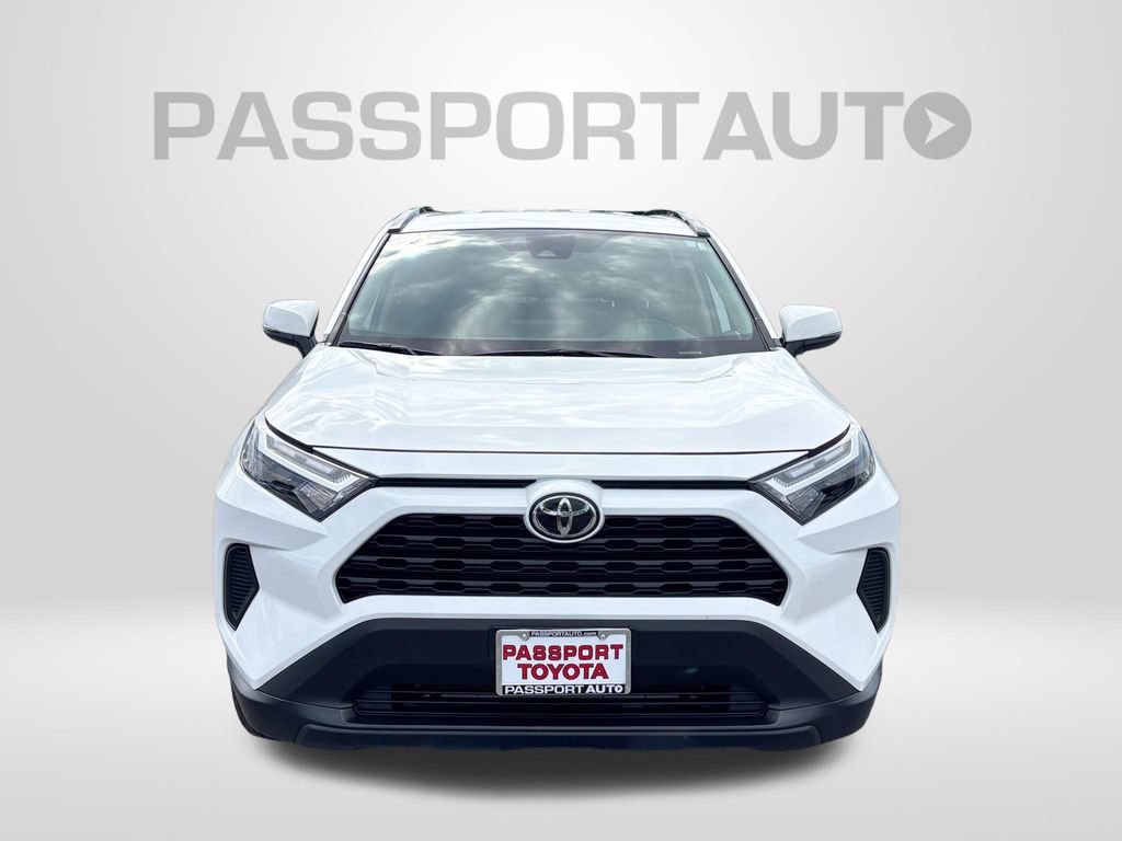Used 2025 Toyota RAV4 XLE AWD/4WD image 12