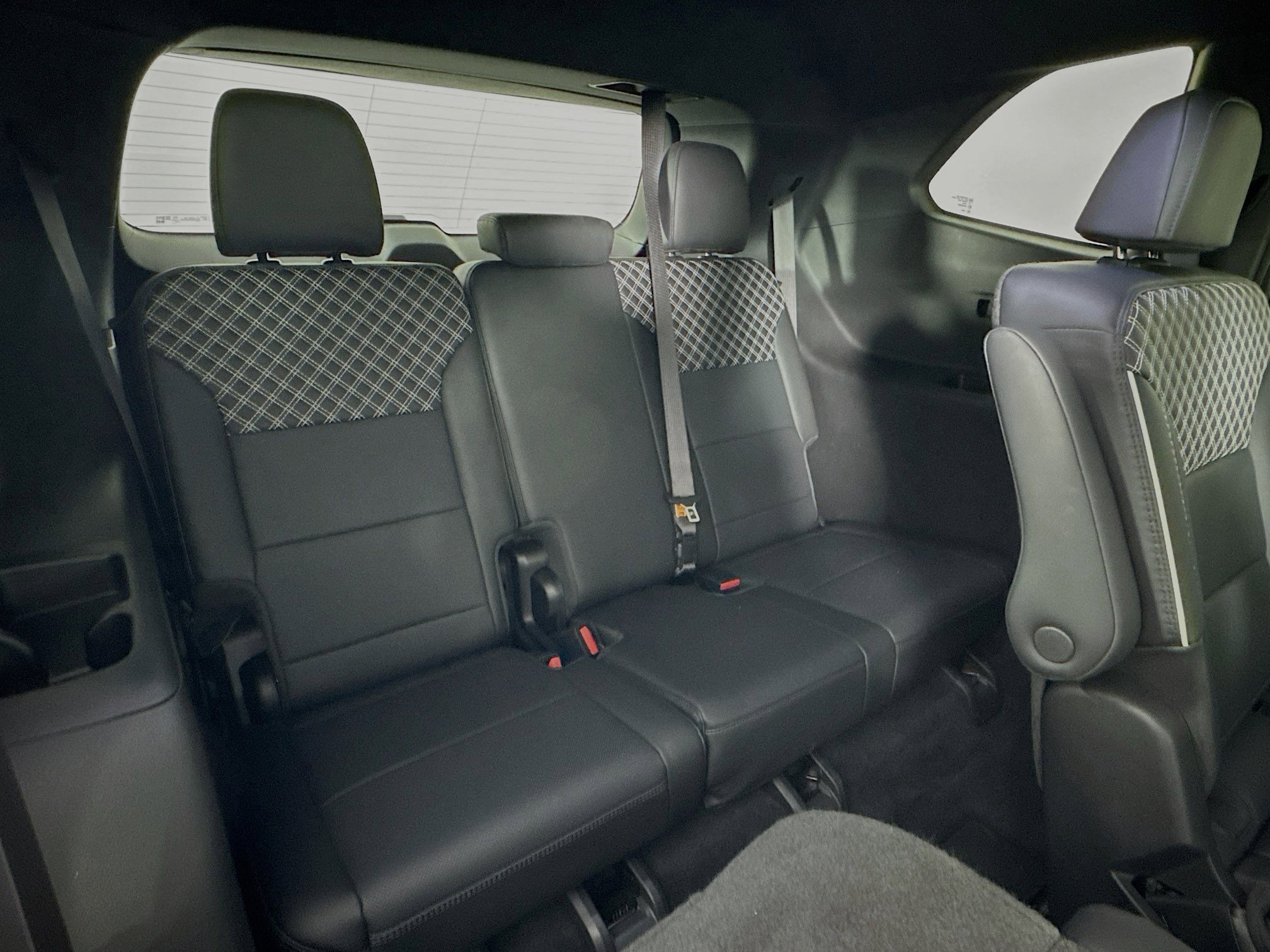 Used 2024 GMC Acadia Denali image 29